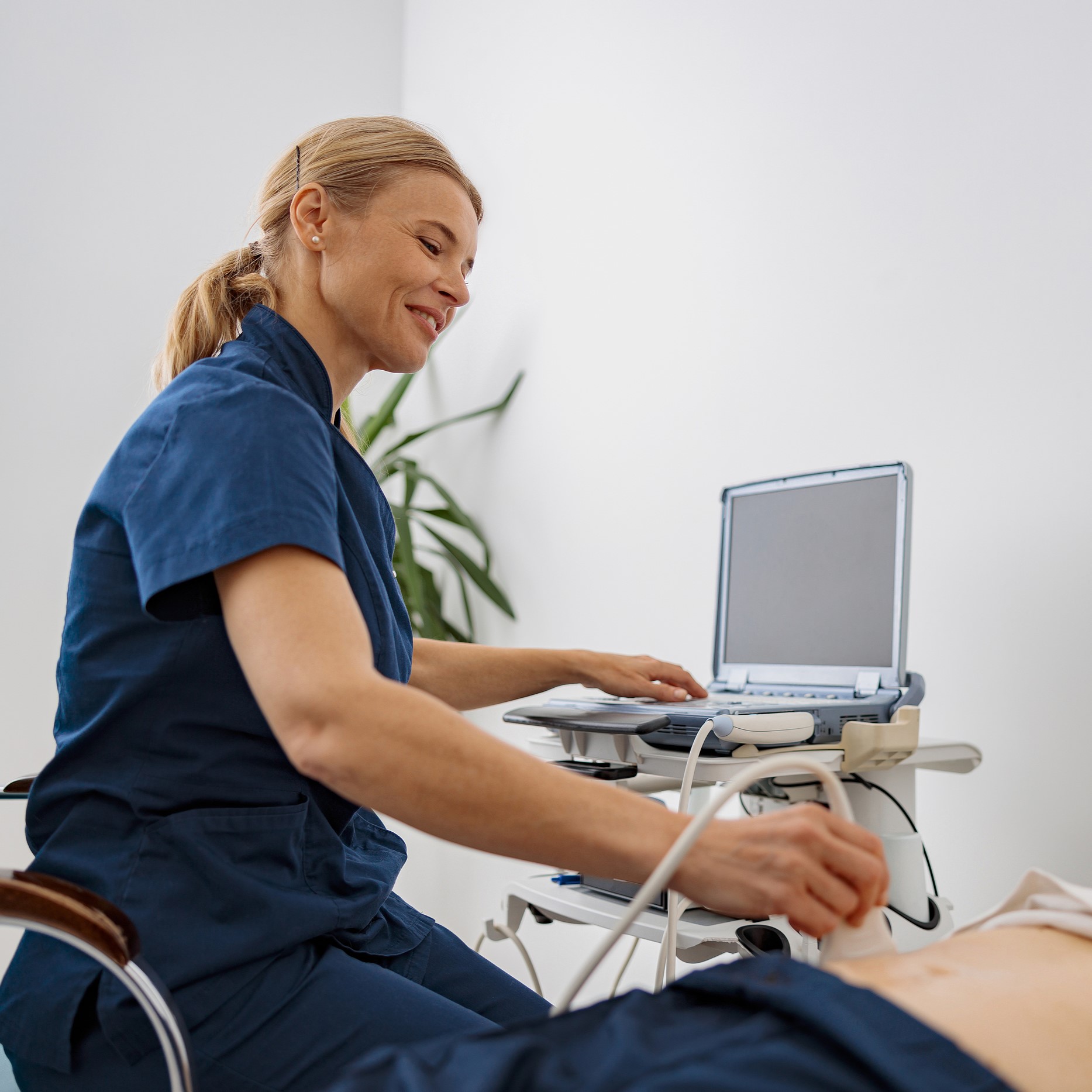 Free Ultrasounds A woman getting a free ultrasound in Liberal, Kansas